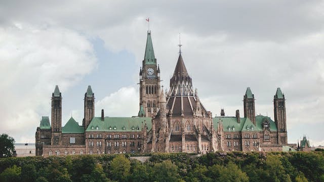 Étude sur les pratiques de relations publiques et de leur impact sur les organisations fédérales canadiennes à l’ère du numérique